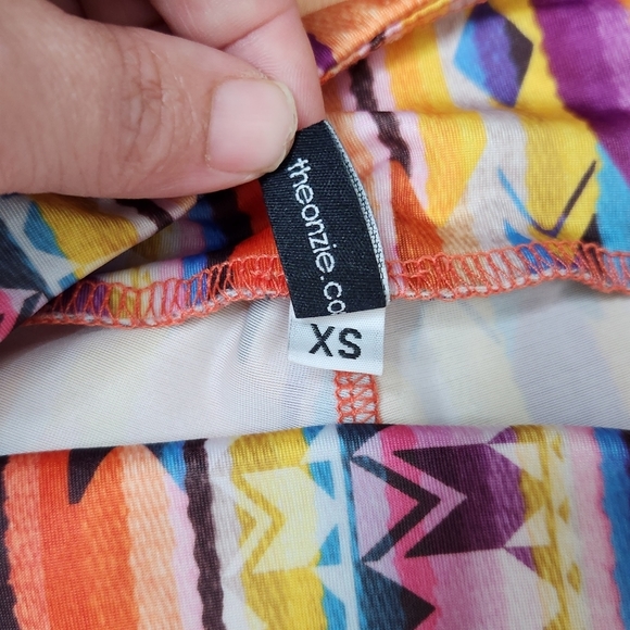 ONZIE Southwest Sunshine Crop Leggings - Picture 8 of 8